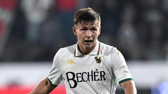 Venezia, Bjarkason dopo il ko contro il Genoa: "Stiamo migliorando. Oggi meglio con il 3-5-2"