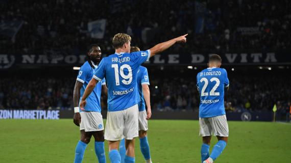 Brivido Napoli, ma Conte torna a vincere anche in Serie A: Anguissa e Hojlund ribaltano il Genoa