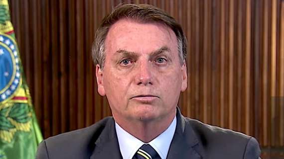Brasile, il presidente Bolsonaro fa pressione al sindaco di Rio per la ritorno del calcio