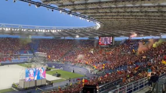TMW - Olimpico sold out per Siviglia-Roma: le immagini del popolo giallorosso