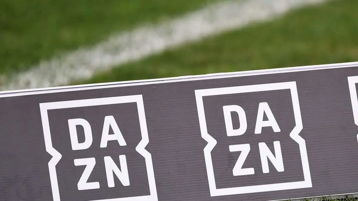 Problemi con Dazn, dura lettera della Lega Calcio: "Garantire la qualità come previsto dal bando"