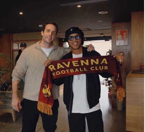 Il clamoroso ritorno al calcio di Ronaldinho: sarà tesserato (e socio) del Ravenna