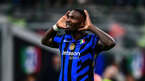 Due gol di testa, uno di ciabatta: tripletta di Thuram, Inter 3-1 sul Toro. E Lazaro va ko