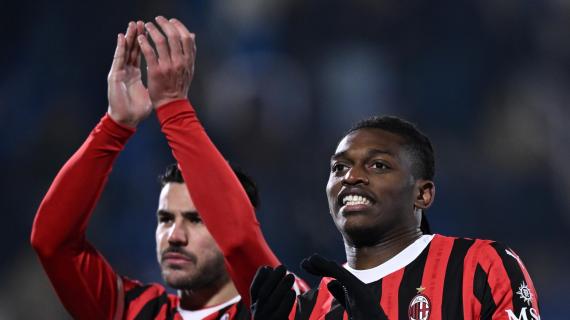 Theo e Leao tornano a essere decisivi, il Milan rimonta il Como: gol e highlights 