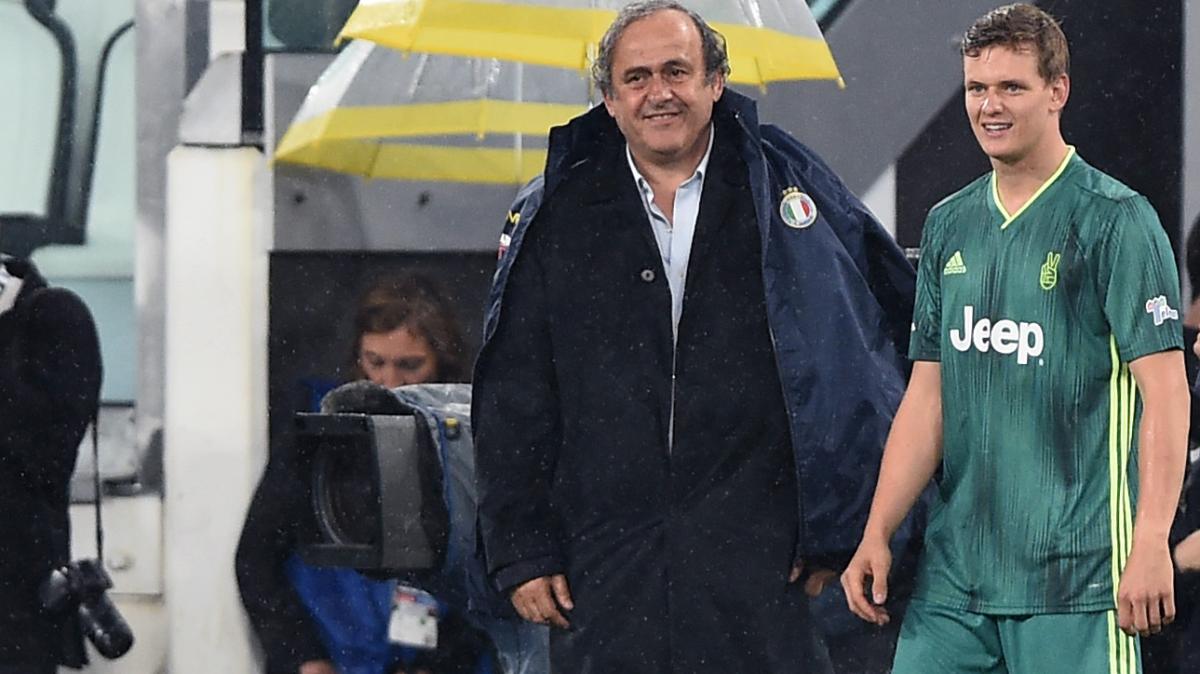 Platini e il paragone con Maradona: "Diego faceva più notizia perché era più personaggio"