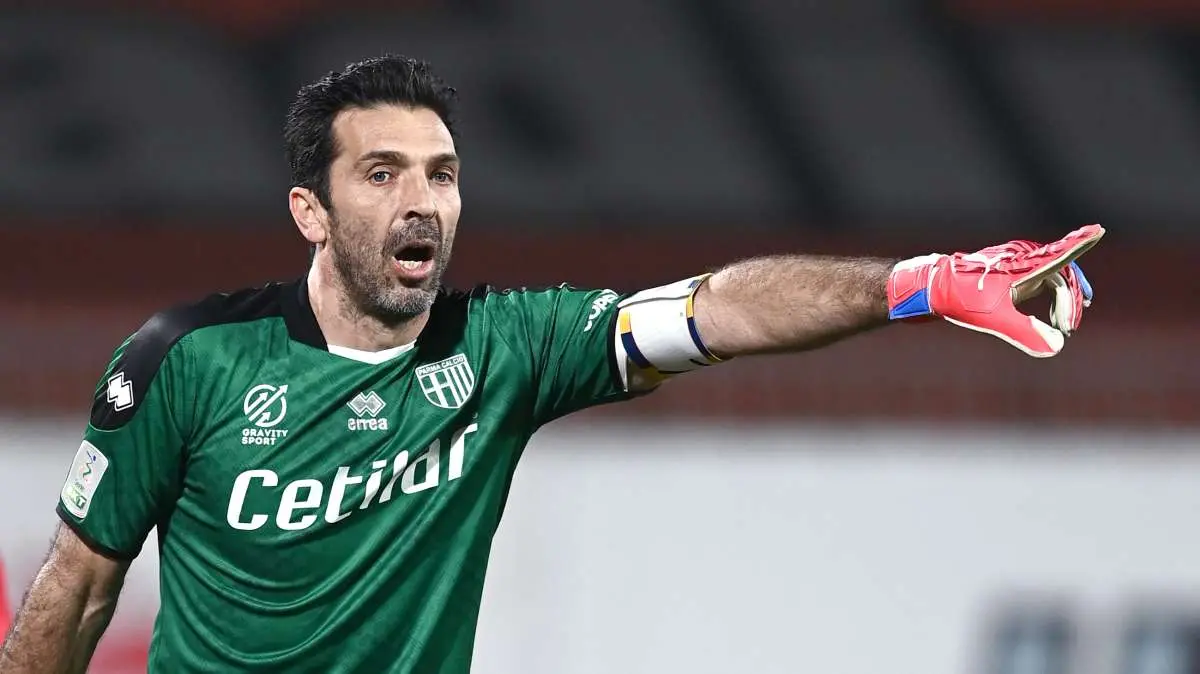 Buffon: "Mi vedrete ancora in campo col Parma. Mi diverto e mi sento importante"