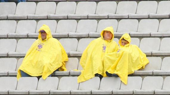 Forti piogge in Inghilterra, Plough Lane invaso dall'acqua: Wimbledon-Newcastle rinviata