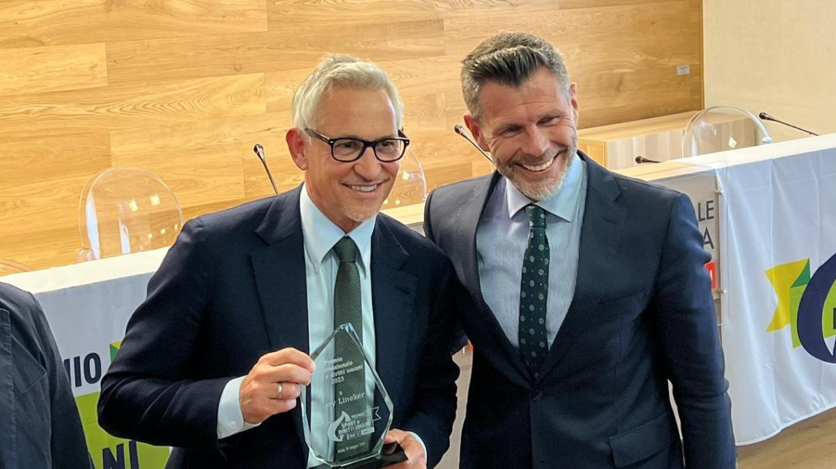 Il Mondiale fa ricco Lineker: accordo da 16 milioni di euro con Netflix per un podcast sul torneo