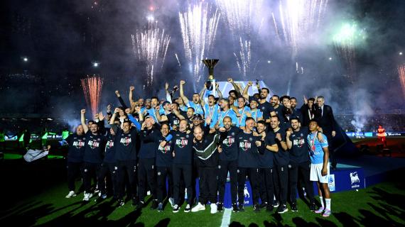 Il N4poli vince il 4° Scudetto, Cronache di Napoli in apertura: "Quatt''' quatt'..."