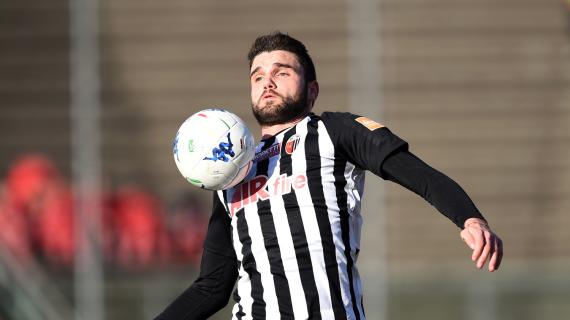 Cosenza, arriva l'ok di Guarascio: in arrivo l'attaccante Giacomo Beretta