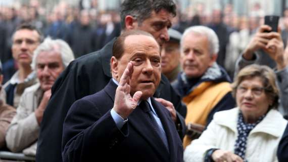 Silvio Berlusconi è morto. Arrivano i figli e il fratello Paolo al San Raffaele