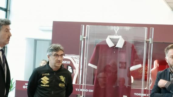 Torino, maglia speciale per il 75° anniversario di Superga: le immagini