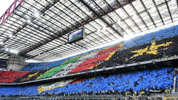 Inter, spettacolo con la Lazio: le immagini della coreografia che abbraccia tutto San Siro