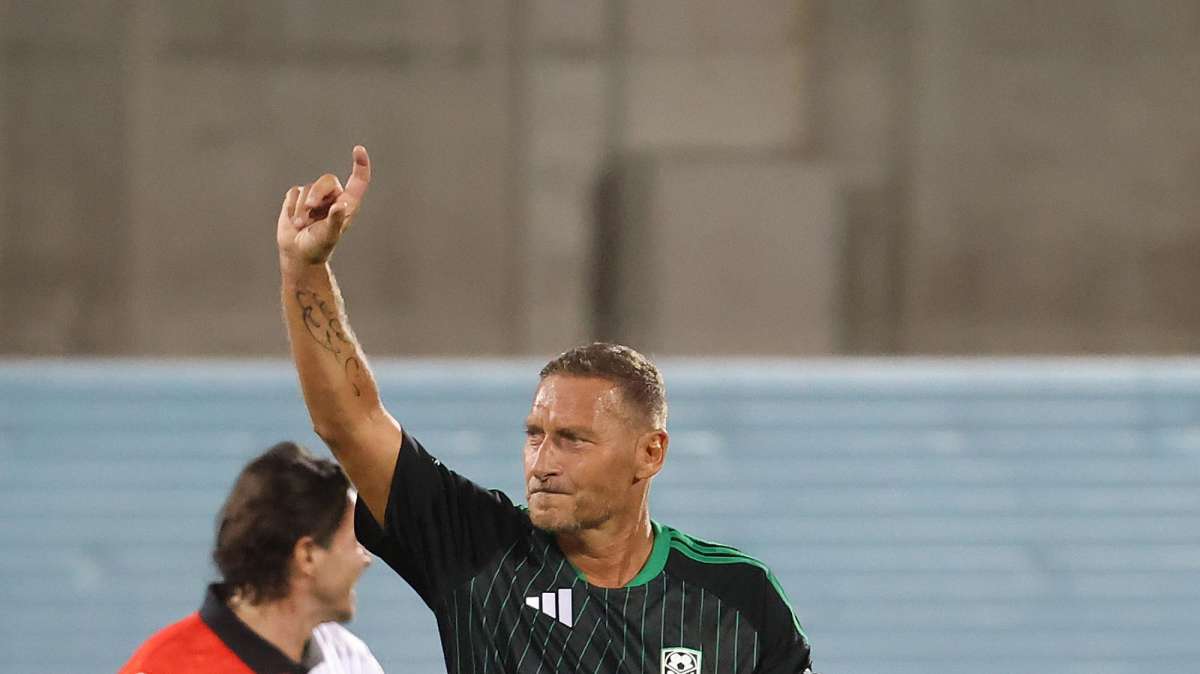 Totti compie 50 anni: "Il giorno più brutto quando ho smesso. Ho avuto paura del dopo"