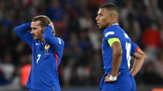 Griezmann lascia la Francia, il saluto di Mbappé: "Capisco e rispetto la decisione"