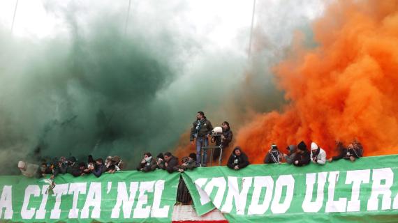 Sette anni dopo l'Avellino torna a festeggiare al Partenio in B. La 'Ferrari' Monza ingolfata