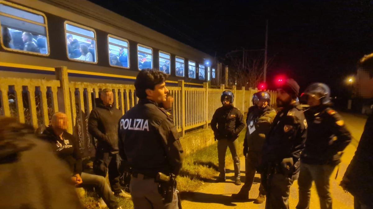 In Coppa Italia niente trasferta a Udine per i tifosi del Venezia. Pesa l'assalto al treno nel 2025