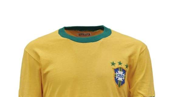 Calcio: maglia Brasile Pelè venduta all'asta per 30mila euro