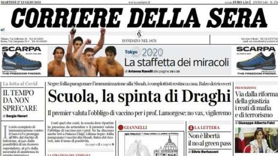 Il Corriere della Sera in apertura: "L'estate bollente dei capitani"