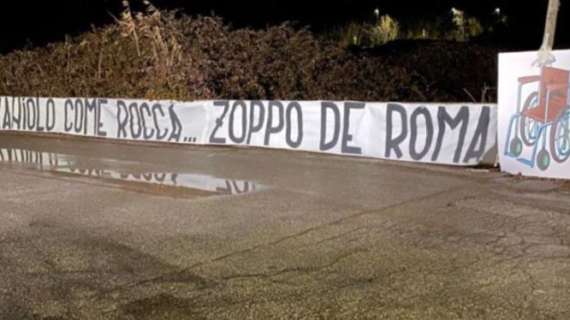Rocca e lo striscione choc: "Ho dato una gamba per la Roma, 0 chiamate"