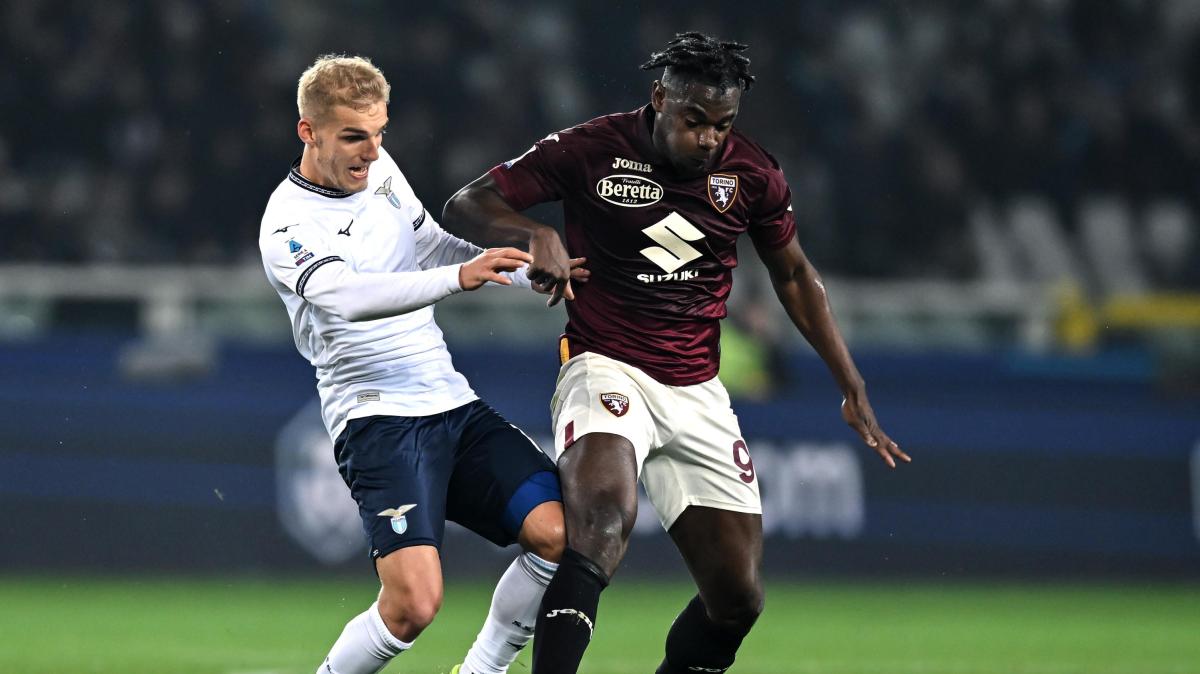 Prolifica nei recuperi ma altalenante, ecco la Lazio di Sarri. Un Toro troppo perforato