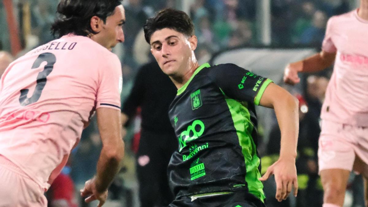 Liberali non tornerà al Milan: il classe 2007 ha scelto il Como, costerà 6 milioni di euro