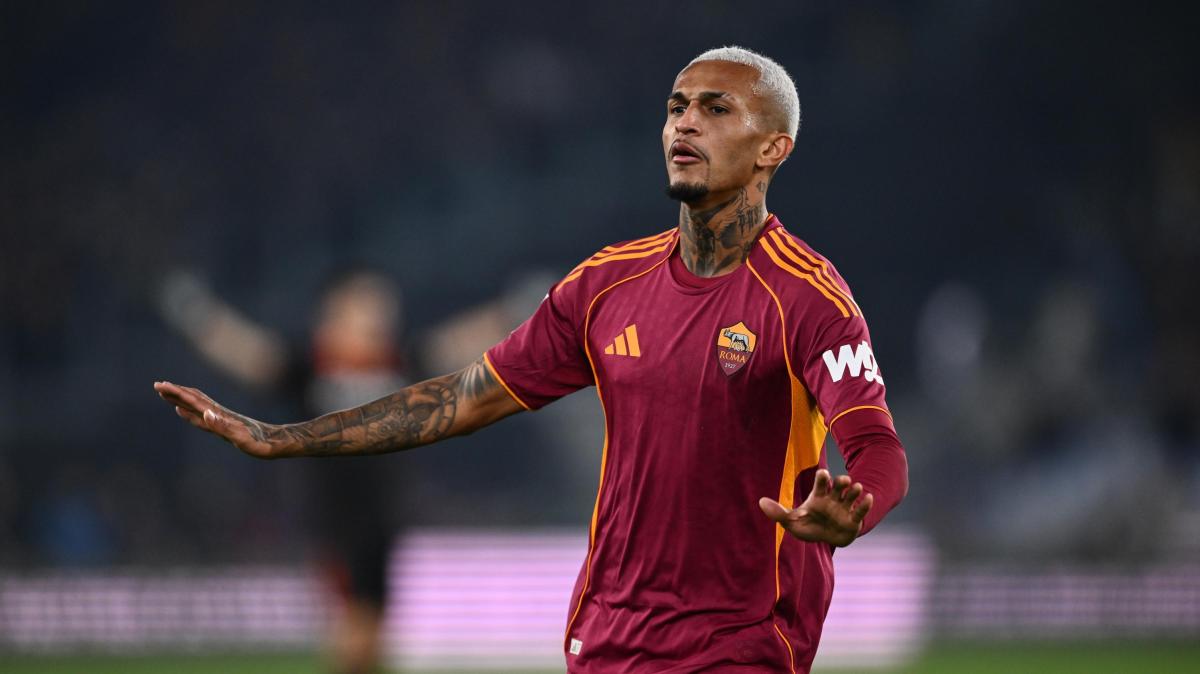 Roma, problema per Wesley ma non preoccupa. Koulierakis si presenta, attesa per Read