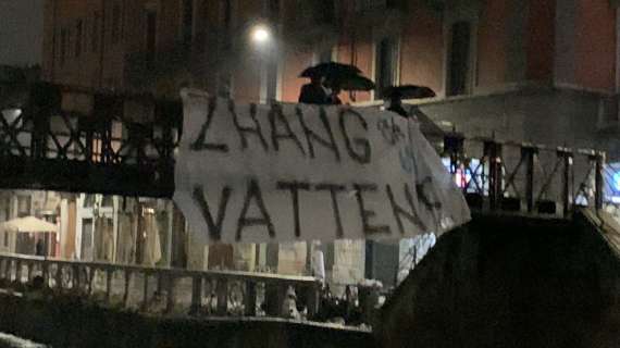 Inter, non si placa la protesta della Curva Nord. Milano tappezzata di striscioni: "Zhang vattene"
