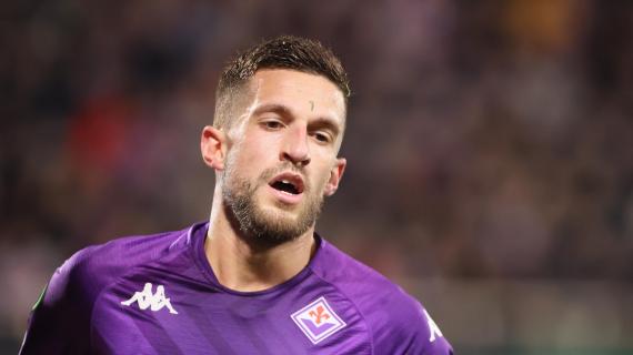 Biraghi: "Spero di giocare ancora per sei anni e dalla Fiorentina non me ne vorrei mai andare"