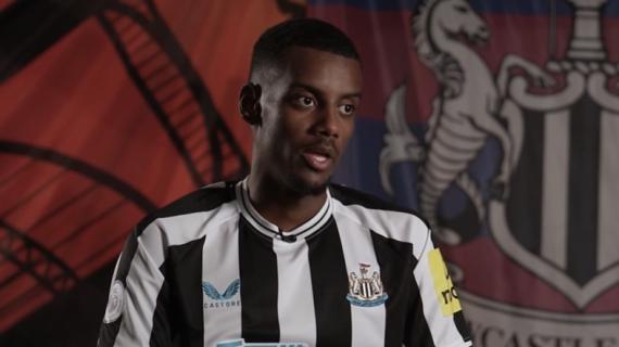 Newcastle, Isak sulla Carabao Cup: "Vincere un trofeo sarebbe fantastico per tutti"