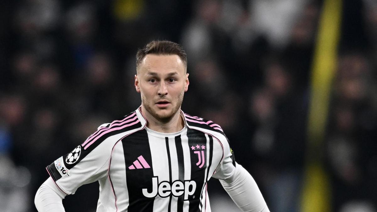 Immagine news primo piano TUTTO mercato WEB: notizie di calcio e calciomercato