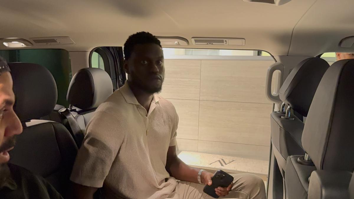 Ecco il rinforzo per la difesa del Napoli: Badiashile è atterrato a Roma per visite e firma