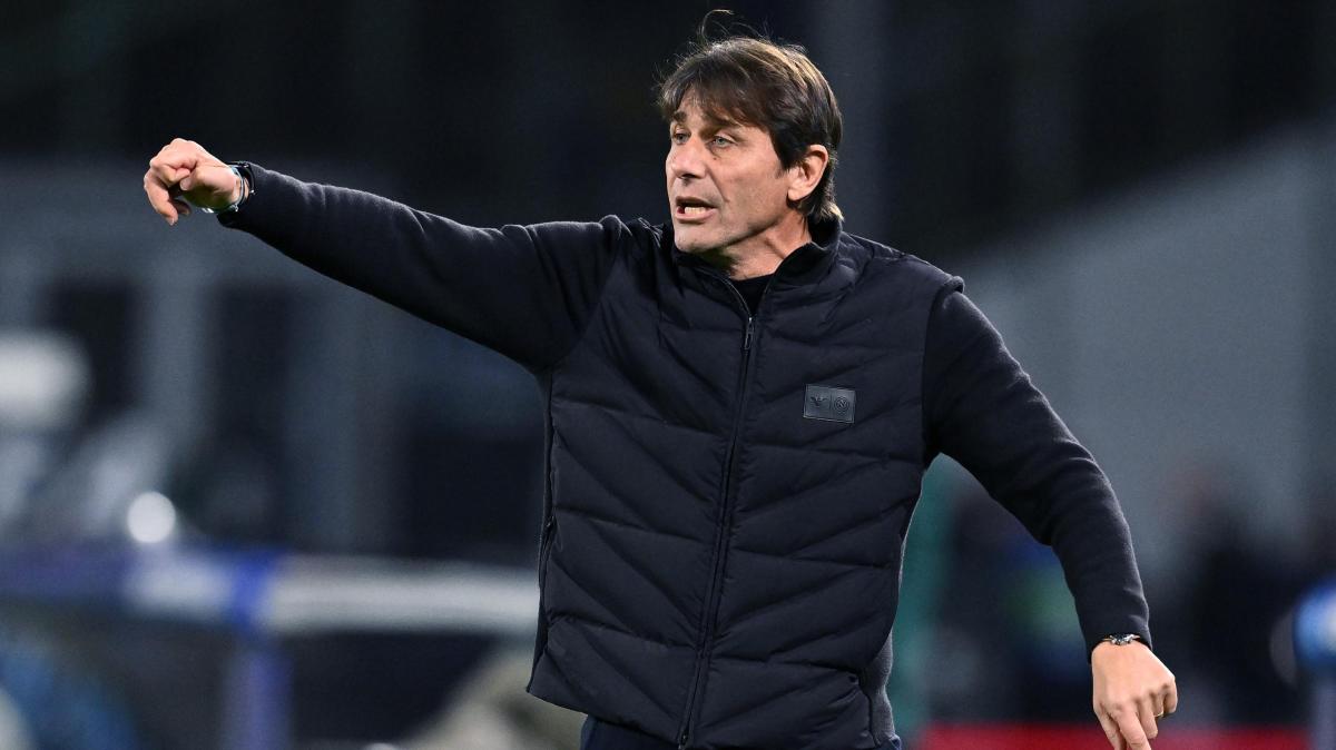 Conte sprona gli azzurri, Il Mattino in prima pagina: "Riprendiamo la corsa"