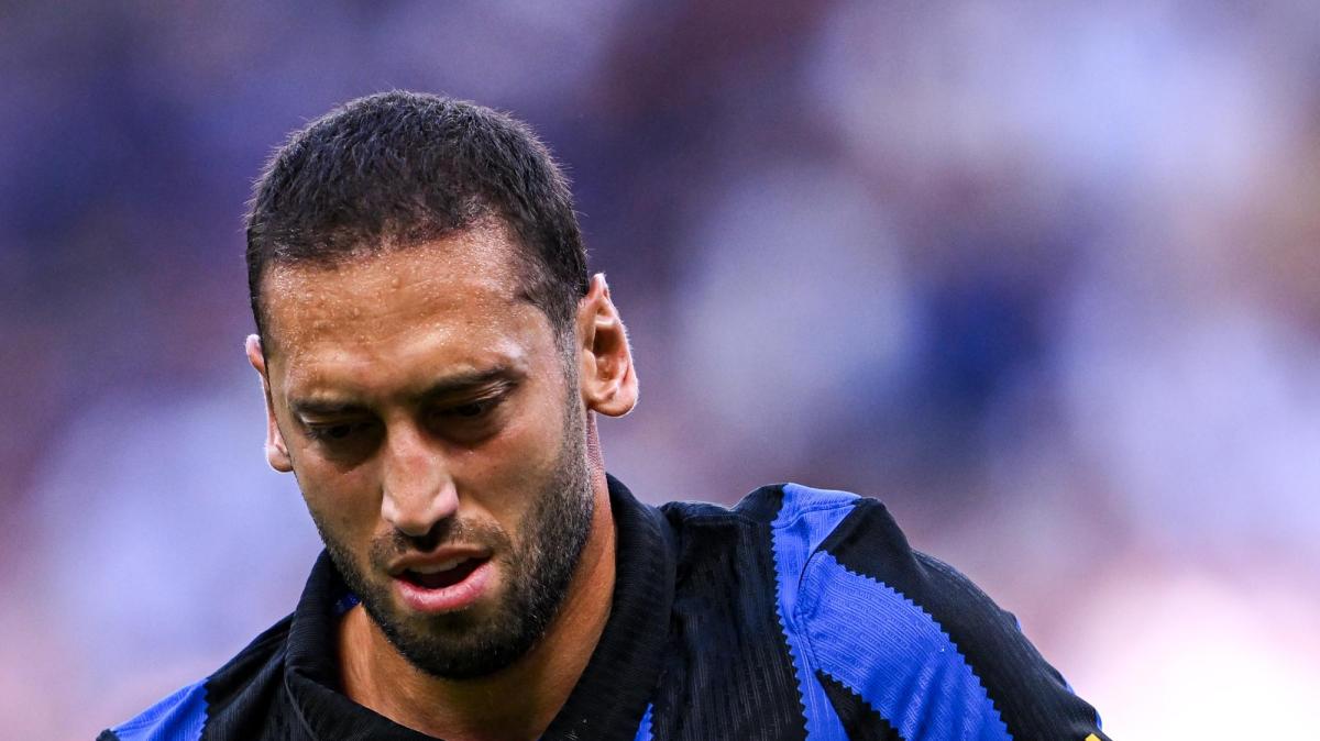 Inter, Calhanoglu: "Il ruolo mi piace e sono abituato a segnare da fuori area"