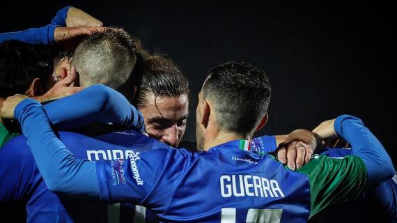 Serata storica per la Feralpisalò: arriva la prima vittoria in Serie B nel derby lombardo