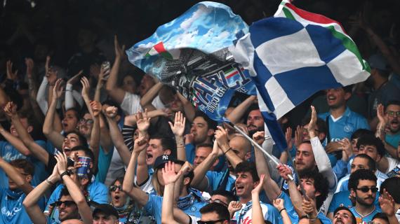 45 minuti allo Scudetto, sempre un punto tra Napoli e Inter. La classifica all'intervallo