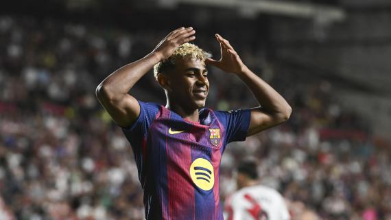 Yamal festeggia come LeBron, mima la corona da re del Barcellona