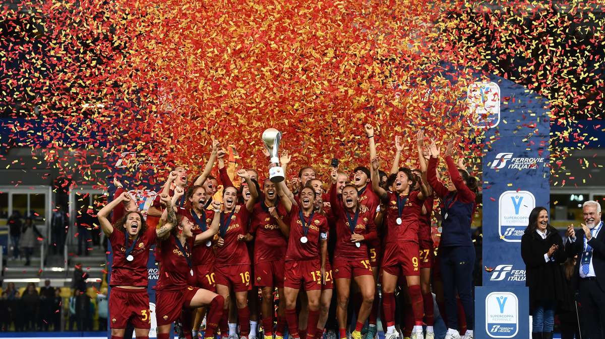 FOTO La Roma vince la Supercoppa femminile la gioia delle