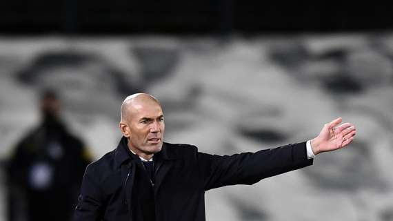 Il Real va avanti con Zidane. Il francese ha diretto l'allenamento, esonero improbabile