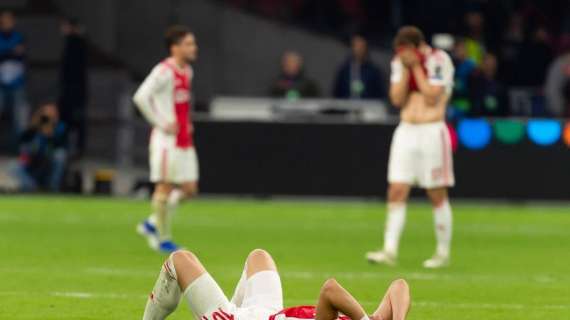 Ajax shock: fuori dalla Champions ma il Telegraaf guarda già al futuro