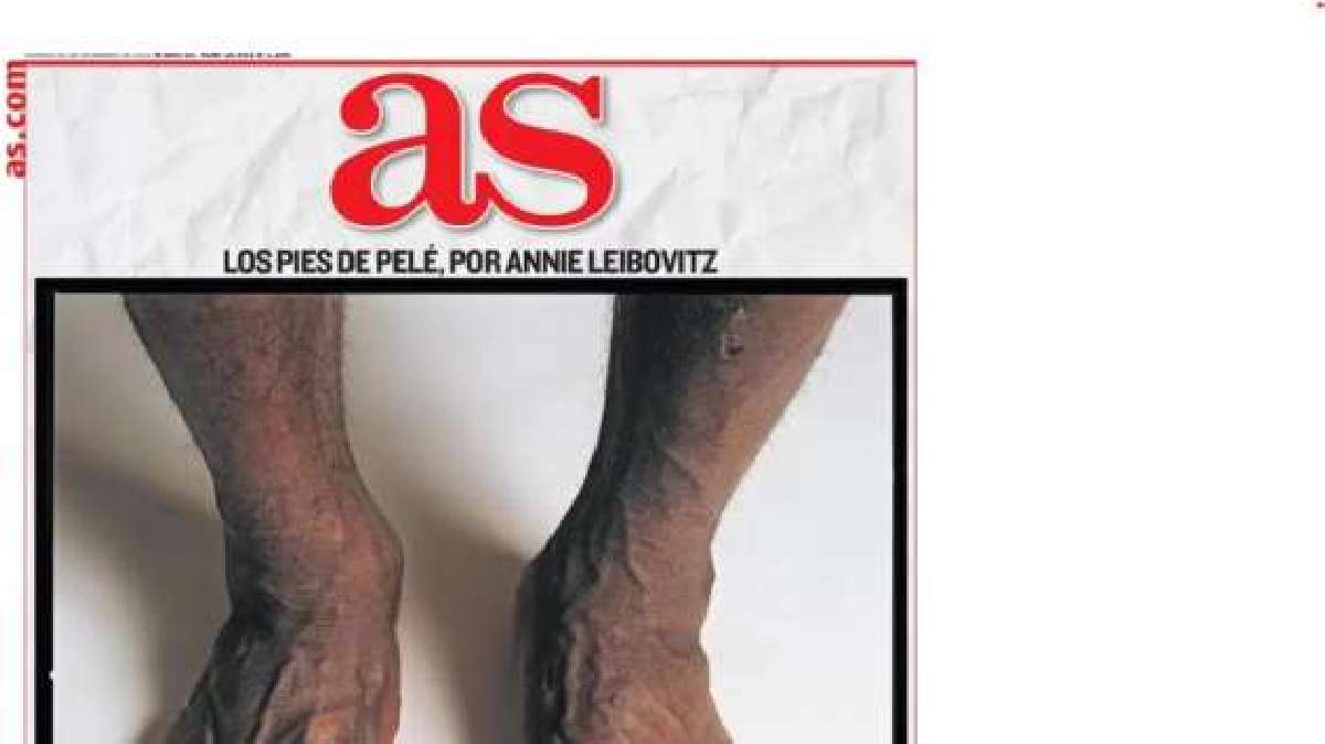 As in apertura ricorda Pelé con una celebre foto dei suoi piedi, di Annie  Leibovitz - TUTTOmercatoWEB.com